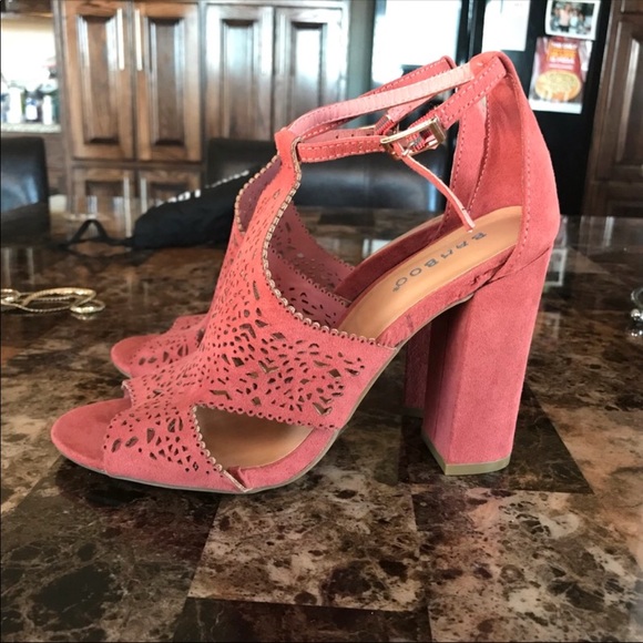 Heels - Picture 2 of 4